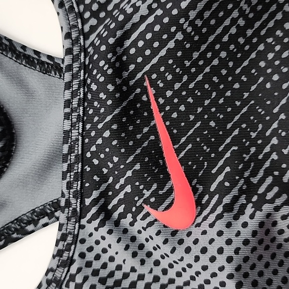 ⭐️2/ $30⭐️ Nike Girls Sports Bra Black Racerback Size M - Picture 3 of 7